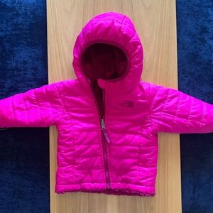 The North Face fuscia pink reversible jacket 6-12 mnths